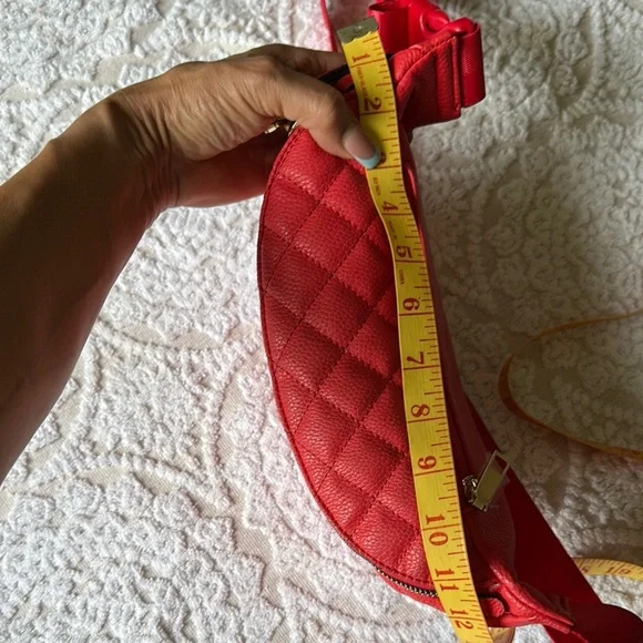 Marc New York Red Quilted Crossbody Bag - Picture 9 of 11
